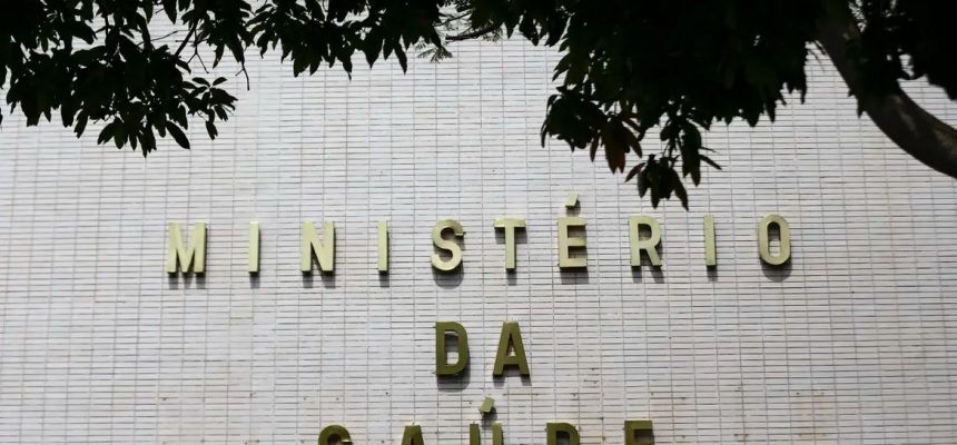 O Ministério da Saúde concederá um reajuste médio de 30% para Equipes de Saúde da Família Ribeirinha. Em nota nesta quarta-feira (5), a pasta informou que o objetivo é garantir melhores condições para a prestação de serviços de saúde em regiões de difícil acesso. Uma portaria com as novas diretrizes deve ser publicada ainda nesta semana no Diário Oficial da União.